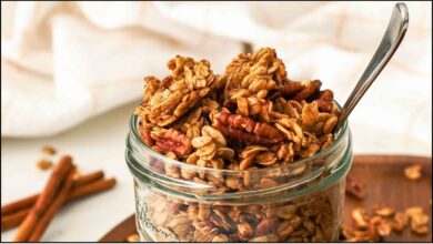 Crunchy Pecan Granola