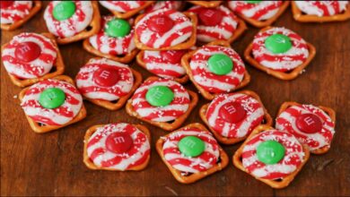 Holiday Pretzel Bites