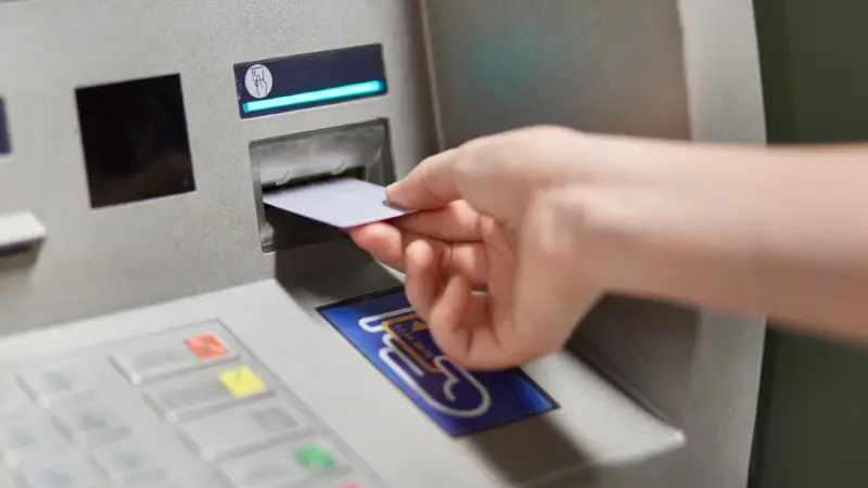ATM Skimming Signs